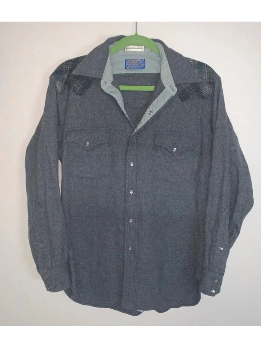 Pendleton 100% Virgin Wool Plaid Grey Long Sleeve Western Style Snap  Up Shirt M